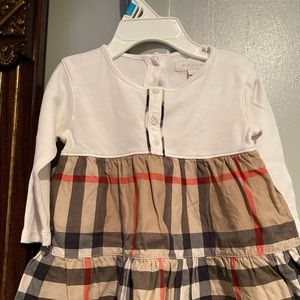 Burberry infant clothes